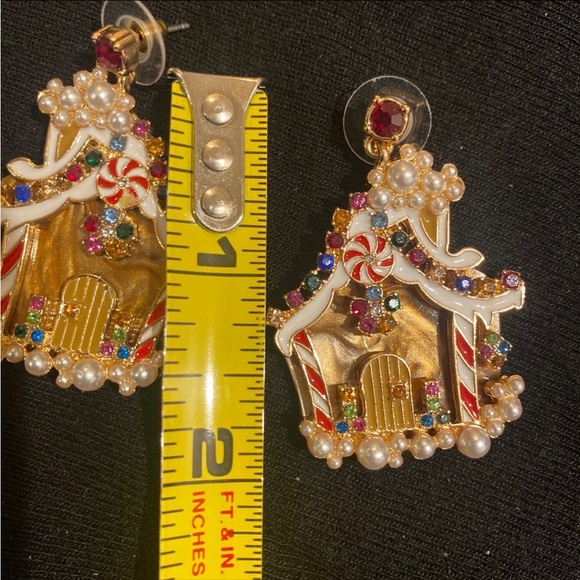 Gingerbread House Earrings - Picture 5 of 5